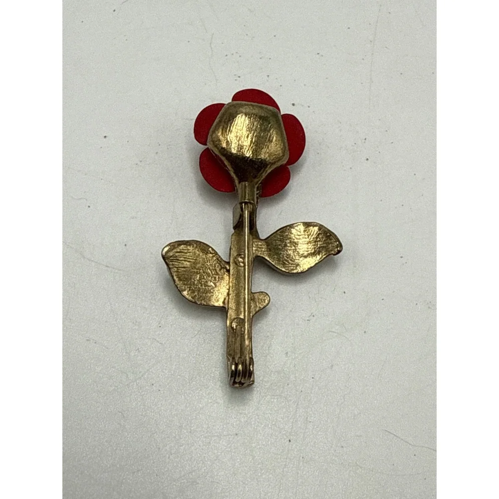 Vtg Gold Tone Red Rose Flower Brooch Pin Textured Stem Leaf Botanical Jewelry